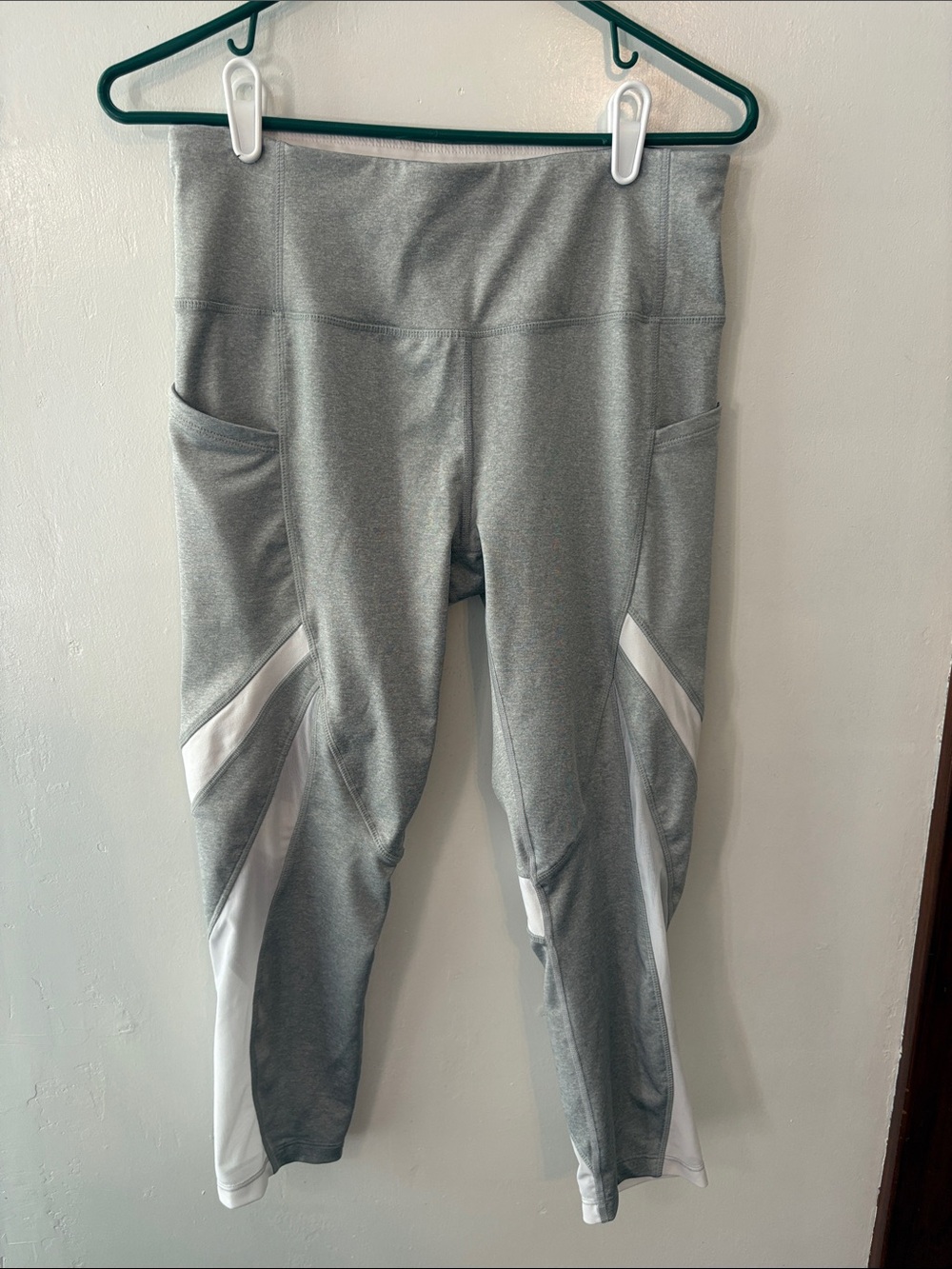 Avia Gray and White Active Leggings with Side Panels Size Medium